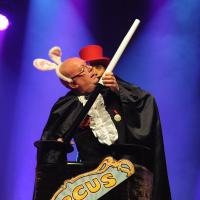 Allan Hart - Stand Up Magique - Rires - Comédie - Magie - interactif