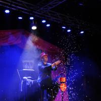 Allan Hart - Stand Up Magique - Rires - Comédie - Magie - interactif - spectacle enfants